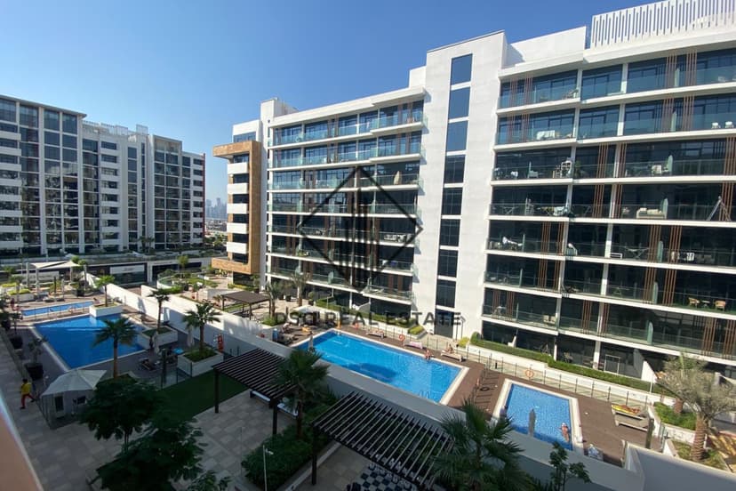 Vacant I Big Layout I Pool View