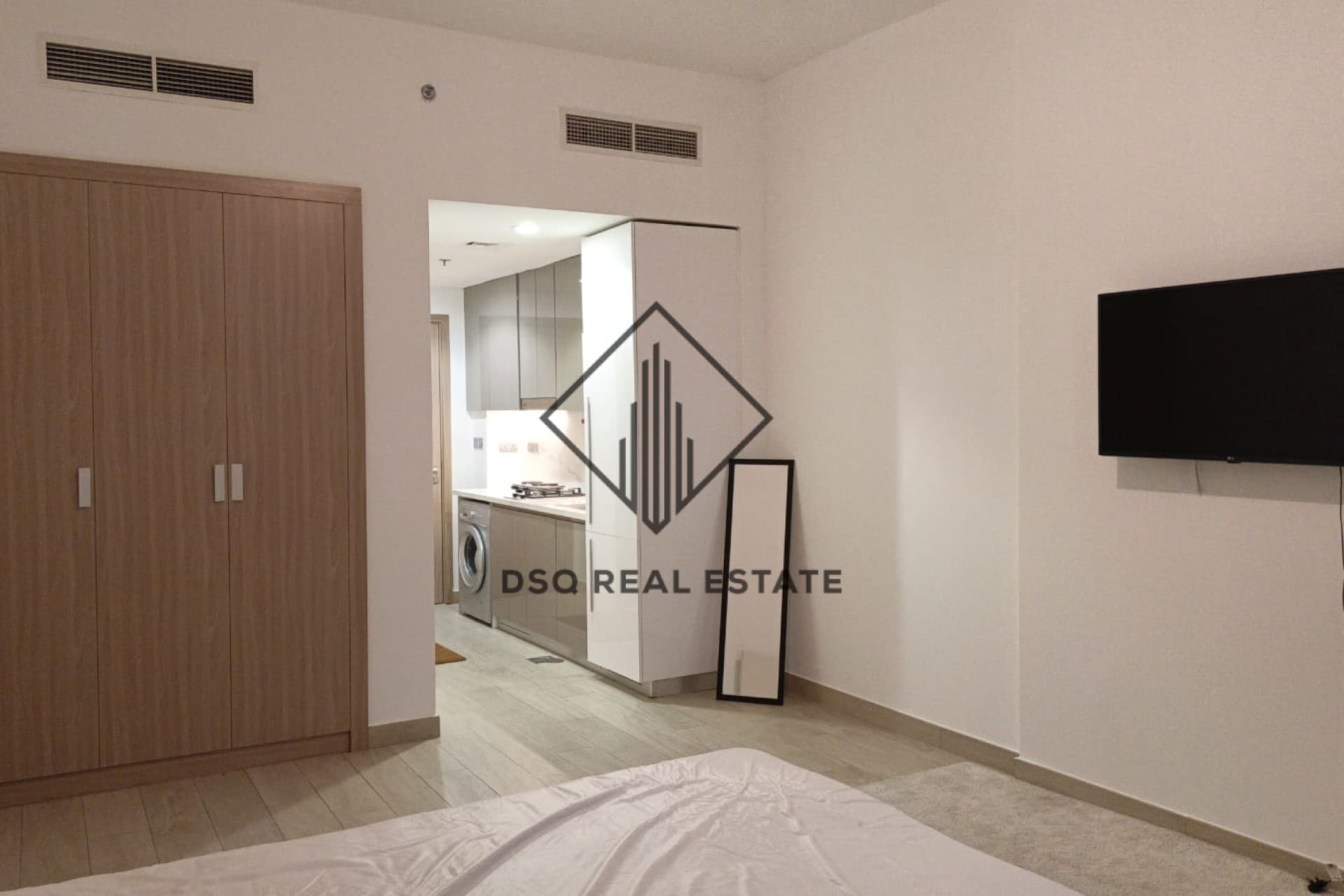 Vacant I Semi Furnished I Pool View