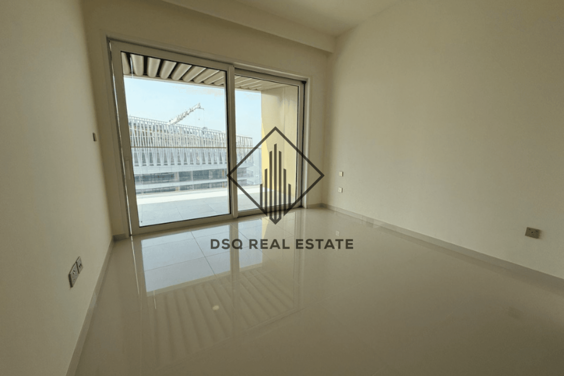 EMAAR BEACHFRONT 1BR I Grand Bleu T1 I Marina Skyline and Palm Views I High Floor I Aed 4M