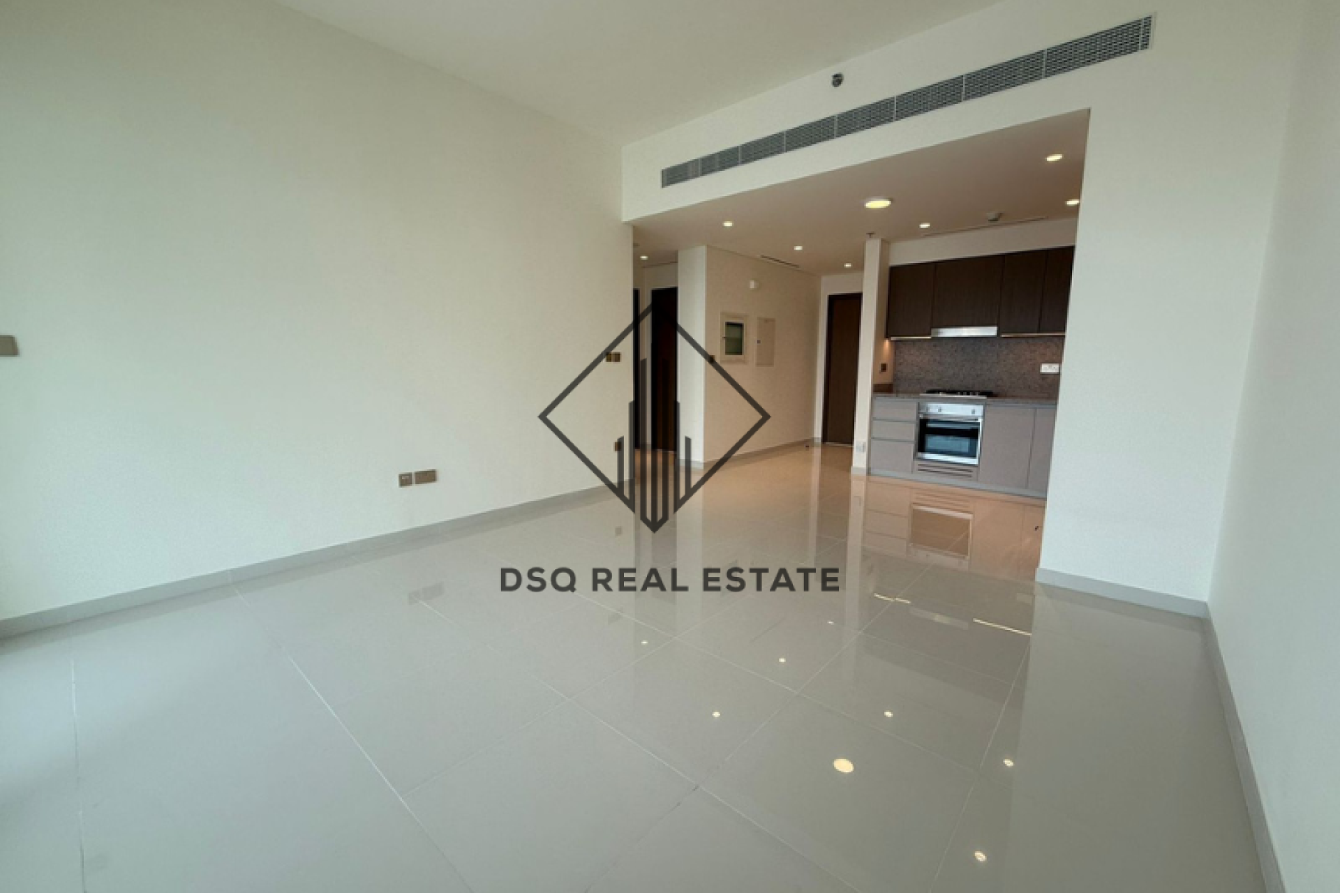 EMAAR BEACHFRONT 1BR I Grand Bleu T1 I Marina Skyline and Palm Views I High Floor I Aed 4M EMAAR BEACHFRONT 1BR I Grand Bleu T1 I Marina Skyline and Palm Views I High Floor I Aed 4M